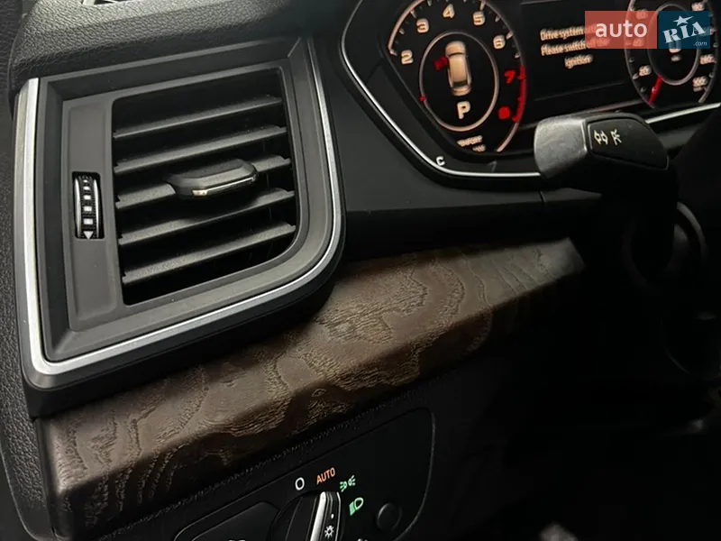 Audi Q5 2018 VIN WA1BNAFYXJ2210036 фото оголошення 31 з 93