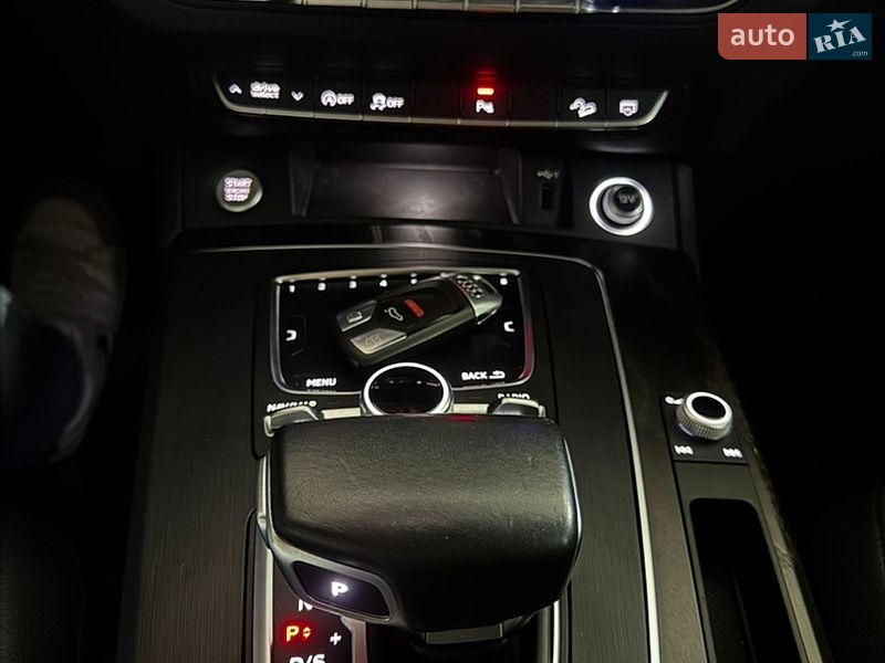 Внедорожник / Кроссовер Audi Q5 2018 в Ивано-Франковске