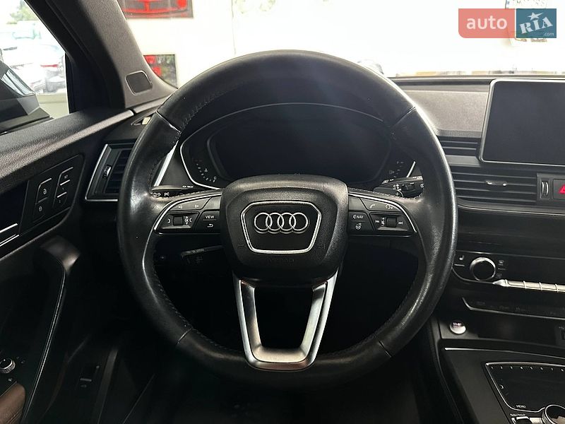 Внедорожник / Кроссовер Audi Q5 2019 в Киеве