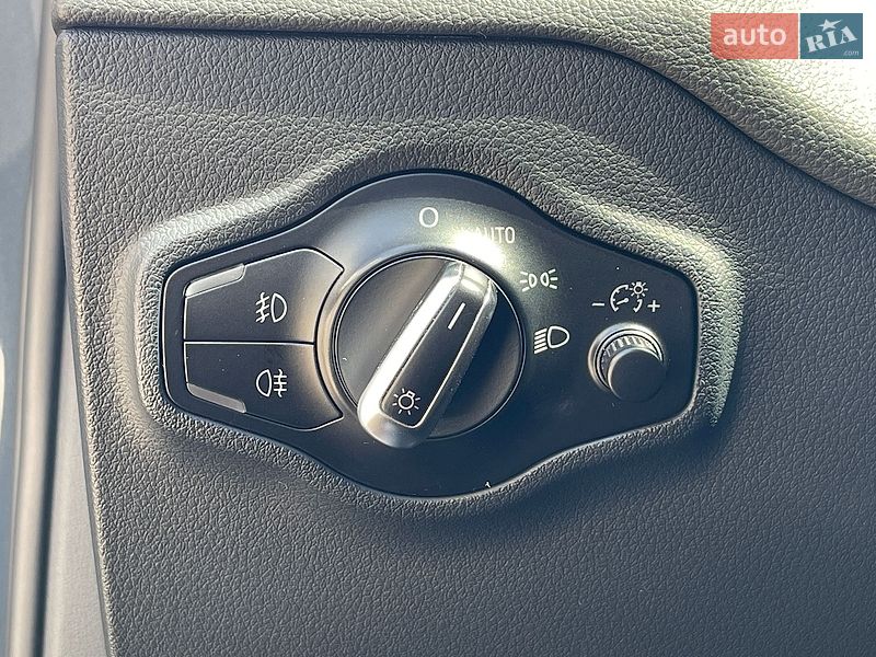 Внедорожник / Кроссовер Audi Q5 2010 в Днепре