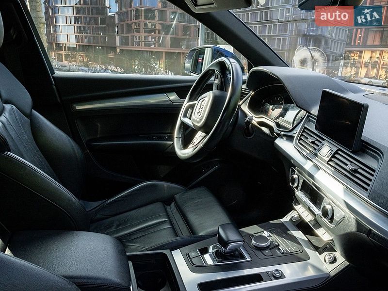 Позашляховик / Кросовер Audi Q5 2020 в Львові