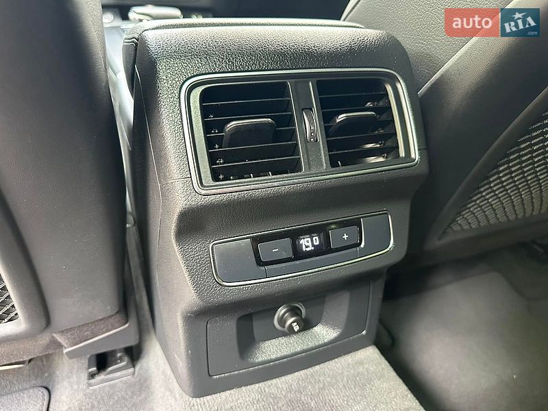 Внедорожник / Кроссовер Audi Q5 2019 в Киеве