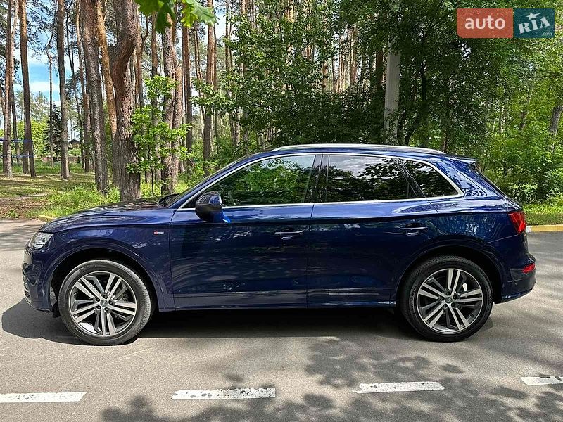 Внедорожник / Кроссовер Audi Q5 2019 в Киеве