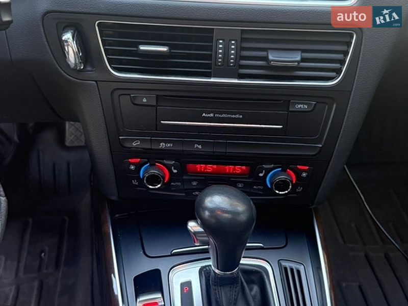 Внедорожник / Кроссовер Audi Q5 2010 в Чернигове