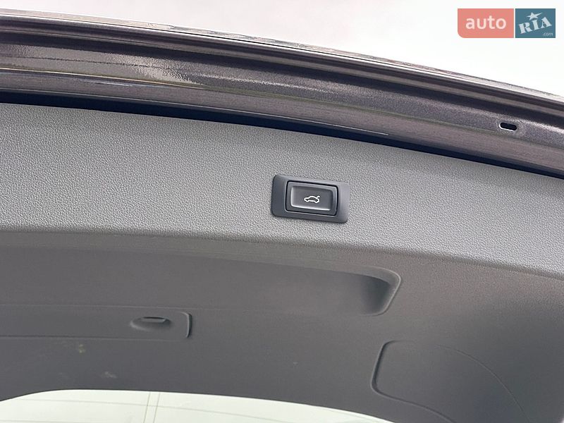 Внедорожник / Кроссовер Audi Q5 2015 в Стрые