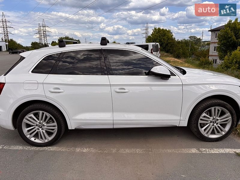 Позашляховик / Кросовер Audi Q5 2017 в Харкові