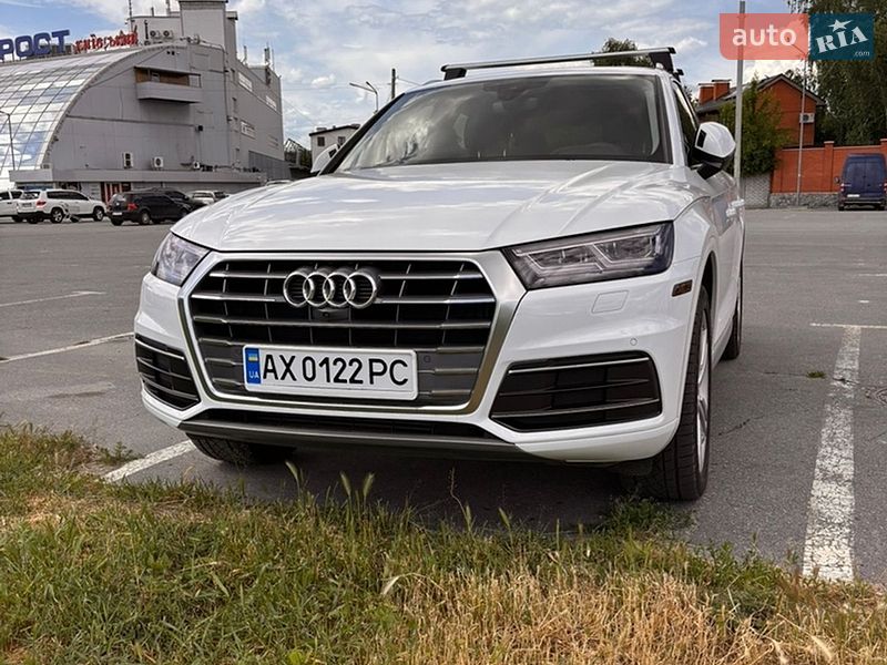 Позашляховик / Кросовер Audi Q5 2017 в Харкові