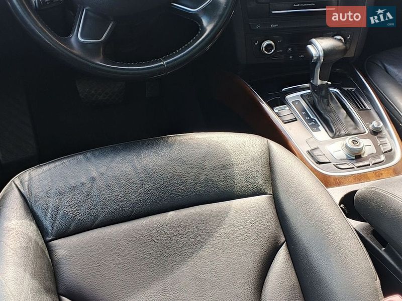 Внедорожник / Кроссовер Audi Q5 2015 в Новояворовске