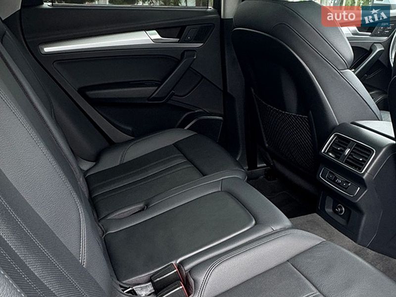 Позашляховик / Кросовер Audi Q5 2017 в Львові фото 18 Позашляховик / Кросовер Audi Q5 2017 в Львові