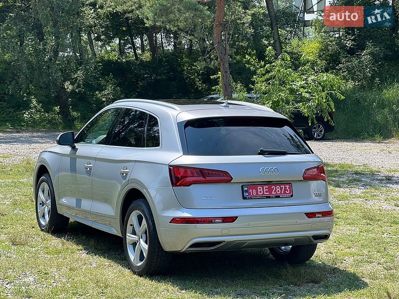 Внедорожник / Кроссовер Audi Q5 2017 в Киеве