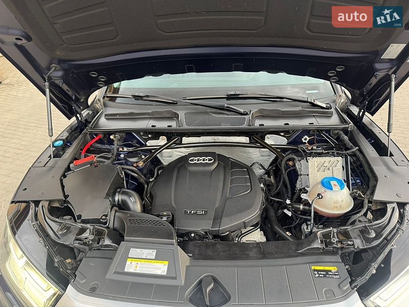 Внедорожник / Кроссовер Audi Q5 2018 в Владимире