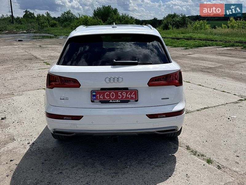 Позашляховик / Кросовер Audi Q5 2020 в Вінниці