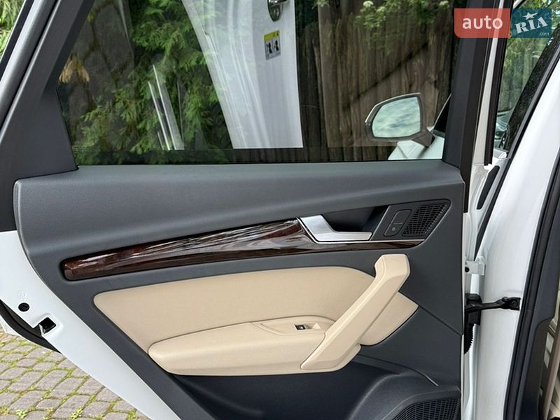 Позашляховик / Кросовер Audi Q5 2019 в Луцьку