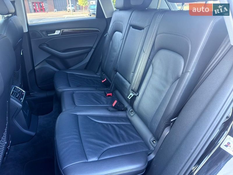 Позашляховик / Кросовер Audi Q5 2016 в Києві