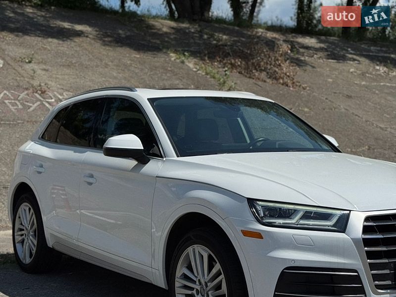 Внедорожник / Кроссовер Audi Q5 2018 в Киеве