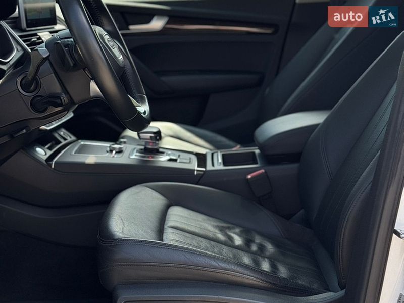 Внедорожник / Кроссовер Audi Q5 2018 в Киеве