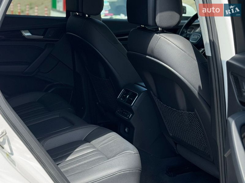 Внедорожник / Кроссовер Audi Q5 2018 в Киеве