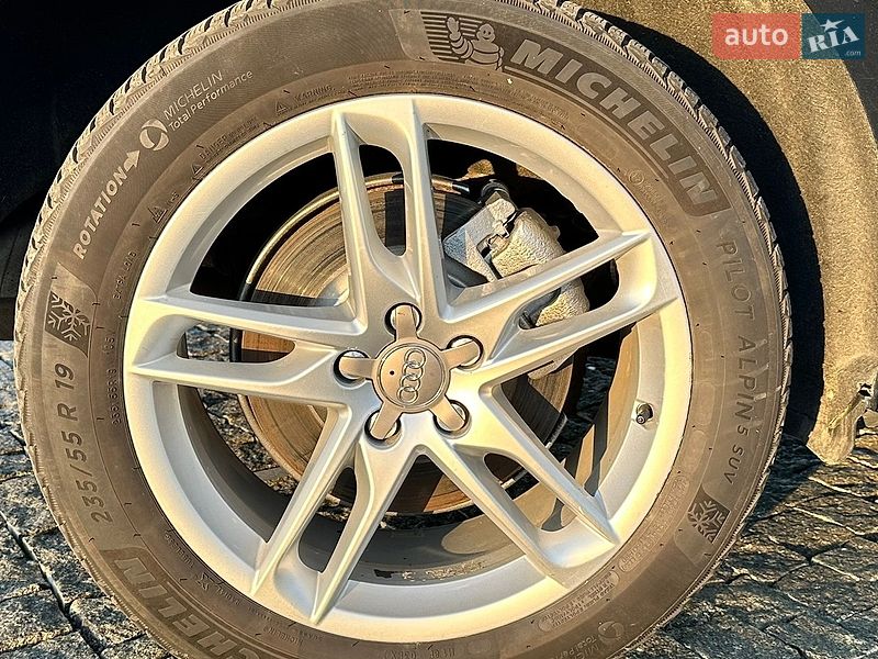 Внедорожник / Кроссовер Audi Q5 2014 в Ровно