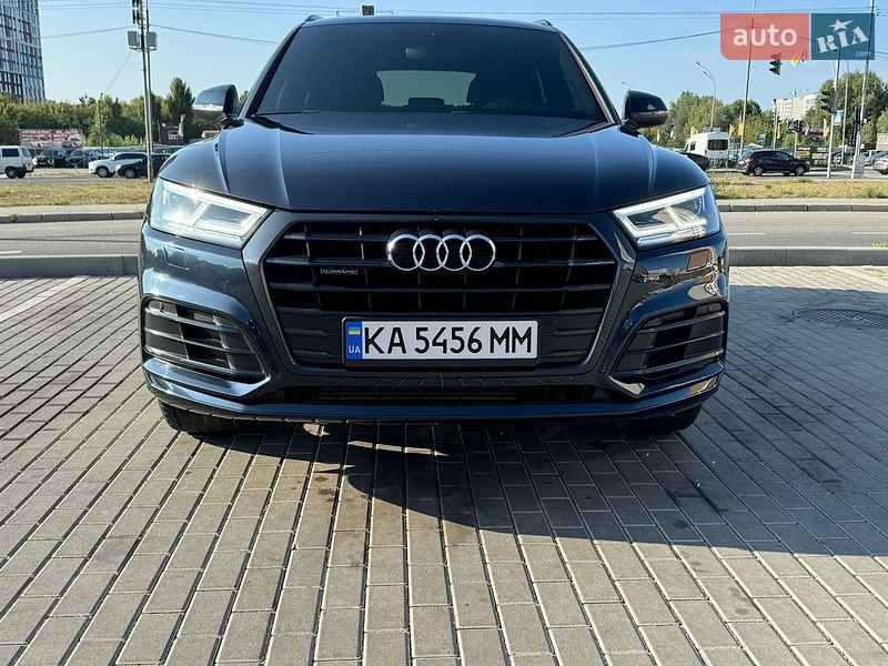 Внедорожник / Кроссовер Audi Q5 2020 в Киеве