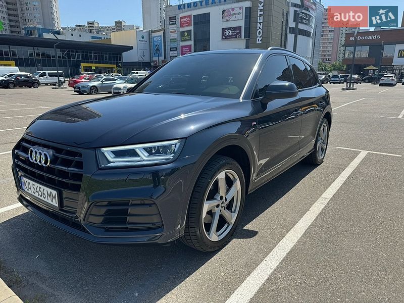 Внедорожник / Кроссовер Audi Q5 2020 в Киеве