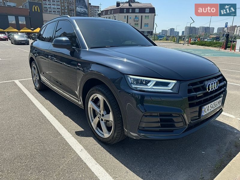 Внедорожник / Кроссовер Audi Q5 2020 в Киеве