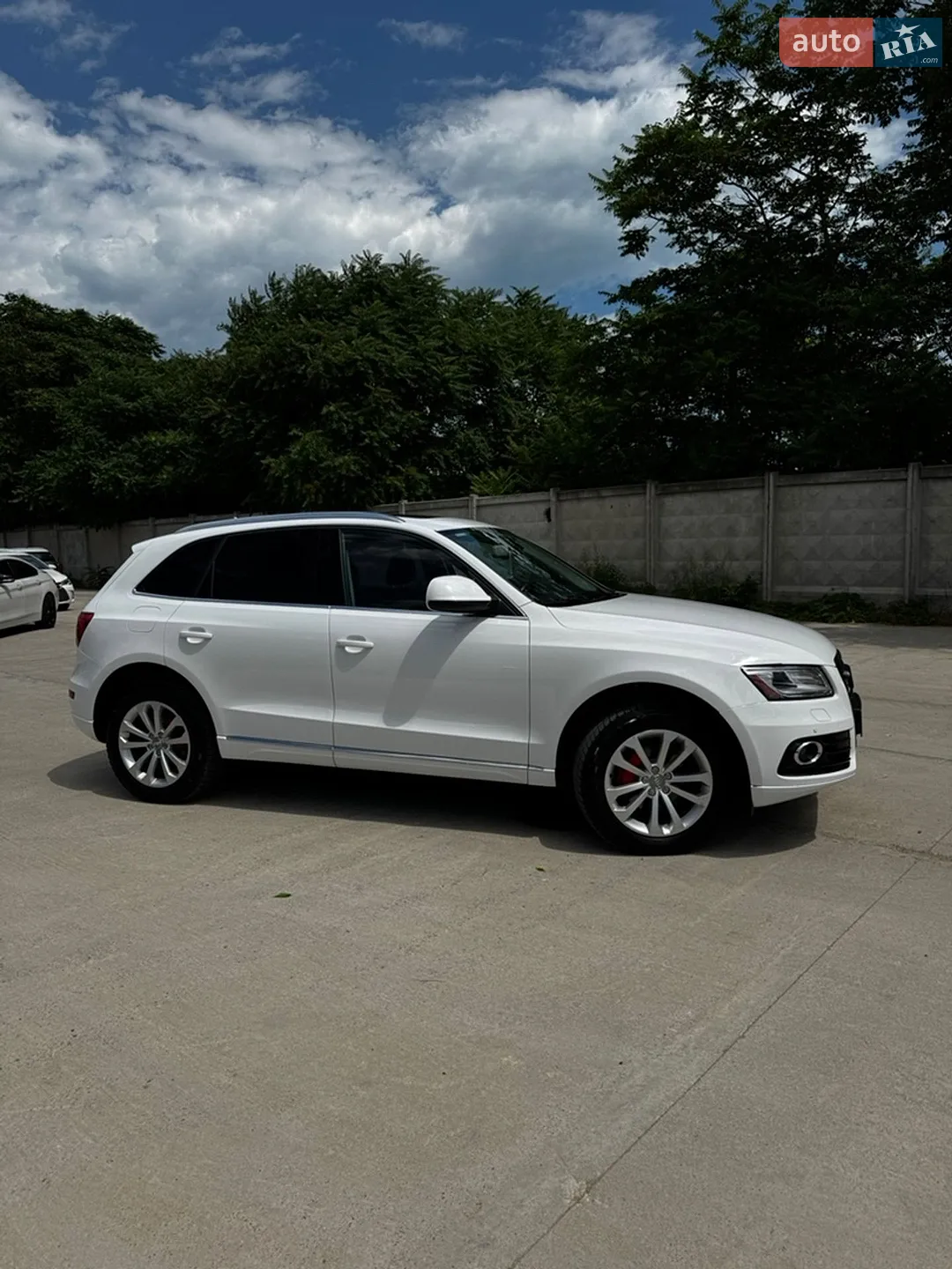 Audi Q5 2014 VIN WA1LFCFP7EA077848 фото оголошення 2 з 35