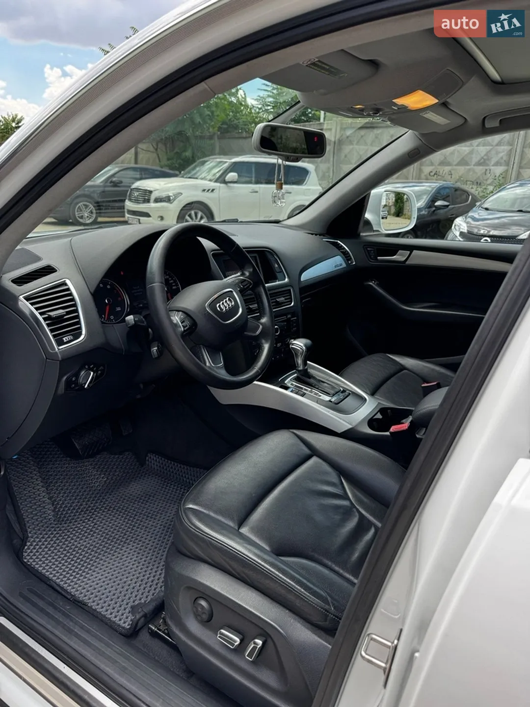 Audi Q5 2014 VIN WA1LFCFP7EA077848 фото оголошення 14 з 35