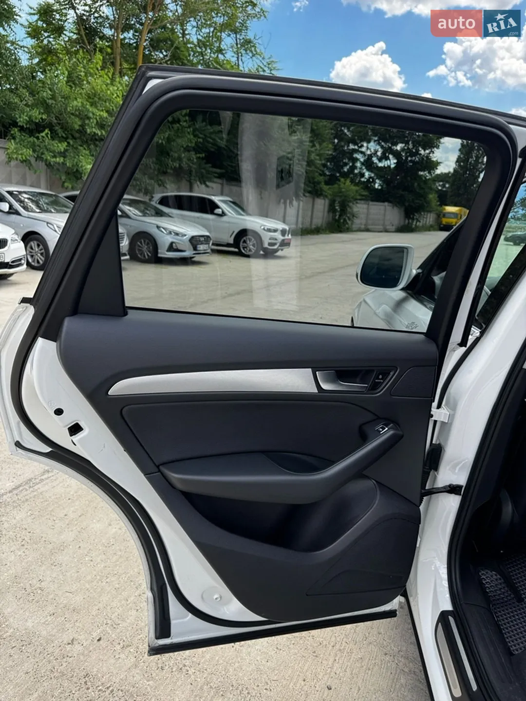 Audi Q5 2014 VIN WA1LFCFP7EA077848 фото оголошення 16 з 35