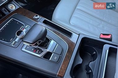Позашляховик / Кросовер Audi Q5 2018 в Луцьку