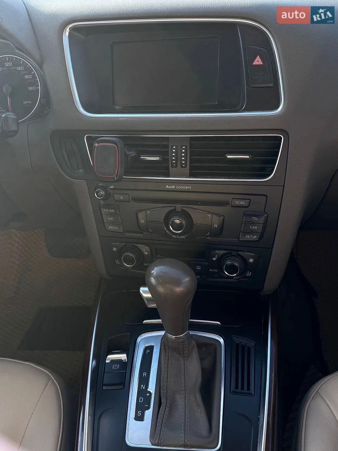 Audi Q5 2010 VIN WA1CFAFP7BA058782 фото оголошення 21 з 32