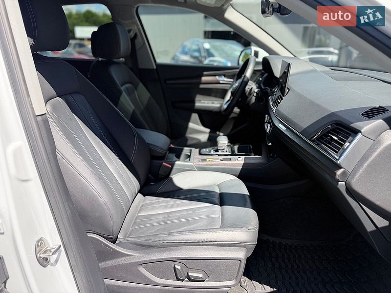 Позашляховик / Кросовер Audi Q5 2023 в Львові