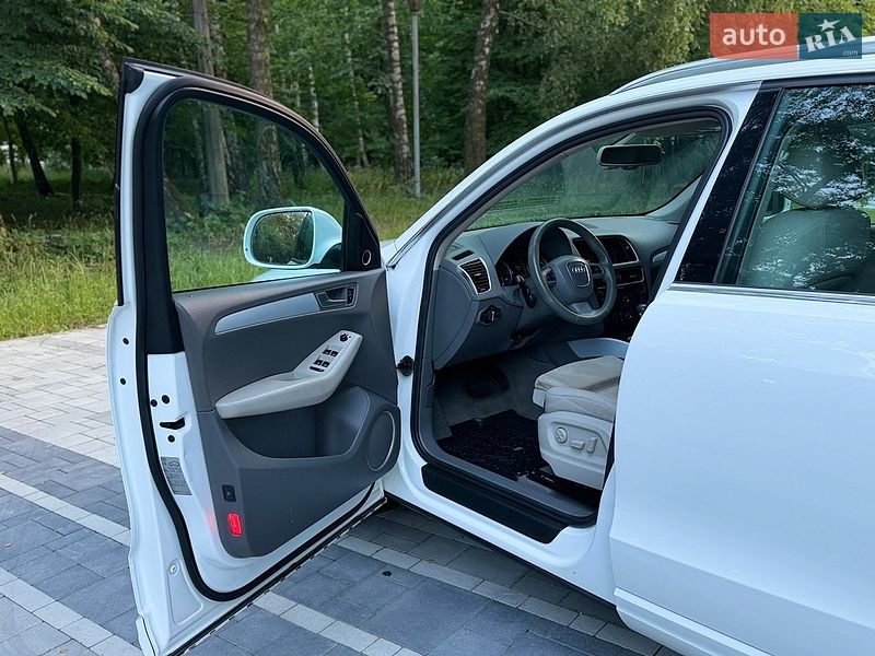 Внедорожник / Кроссовер Audi Q5 2011 в Тернополе