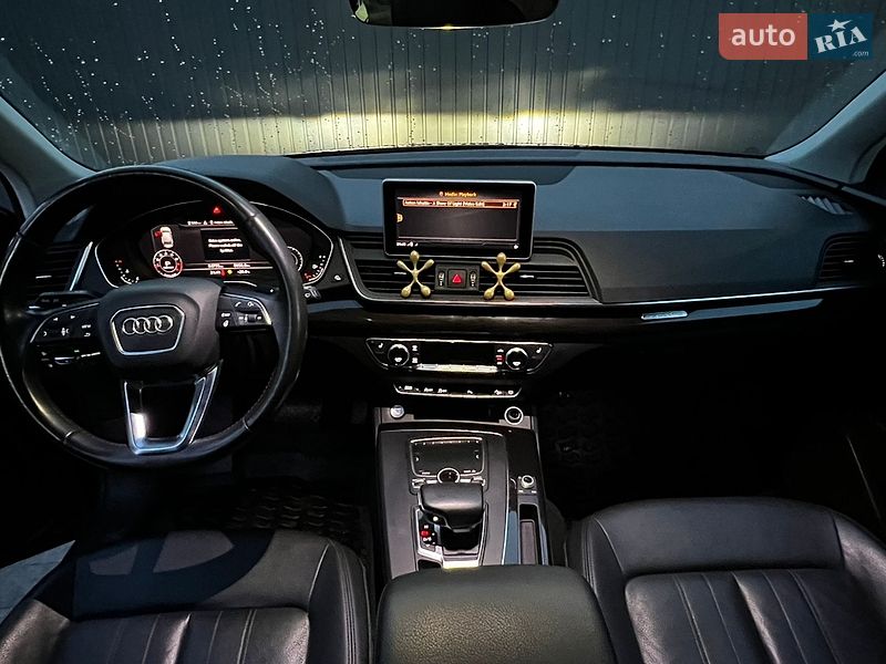 Позашляховик / Кросовер Audi Q5 2018 в Івано-Франківську
