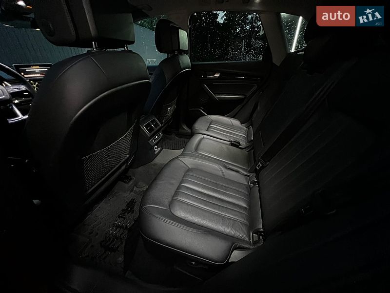 Позашляховик / Кросовер Audi Q5 2018 в Івано-Франківську