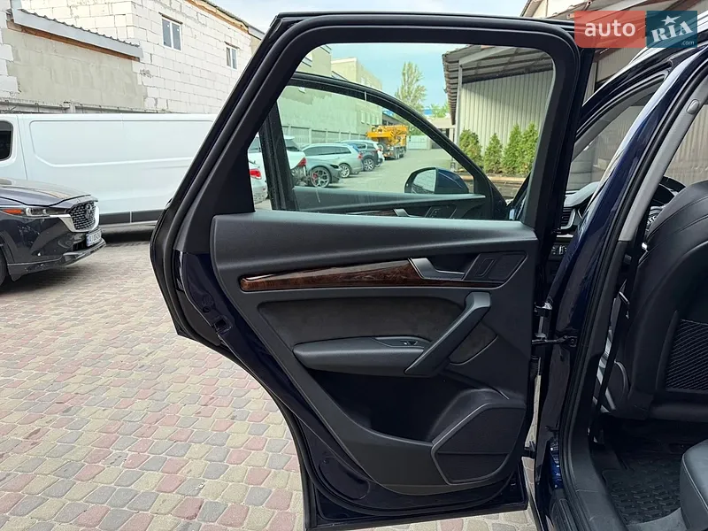 Audi Q5 2017 VIN WAUZZZFY7H2048302 фото оголошення 12 з 90