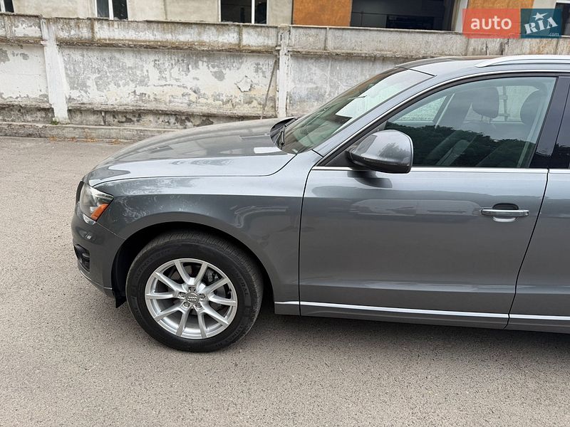Внедорожник / Кроссовер Audi Q5 2011 в Дубно