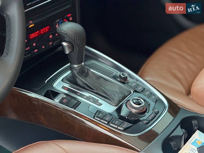Внедорожник / Кроссовер Audi Q5 2011 в Днепре