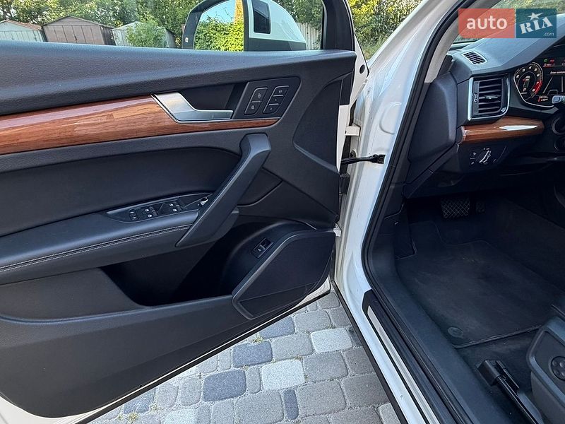 Позашляховик / Кросовер Audi Q5 2020 в Вишгороді