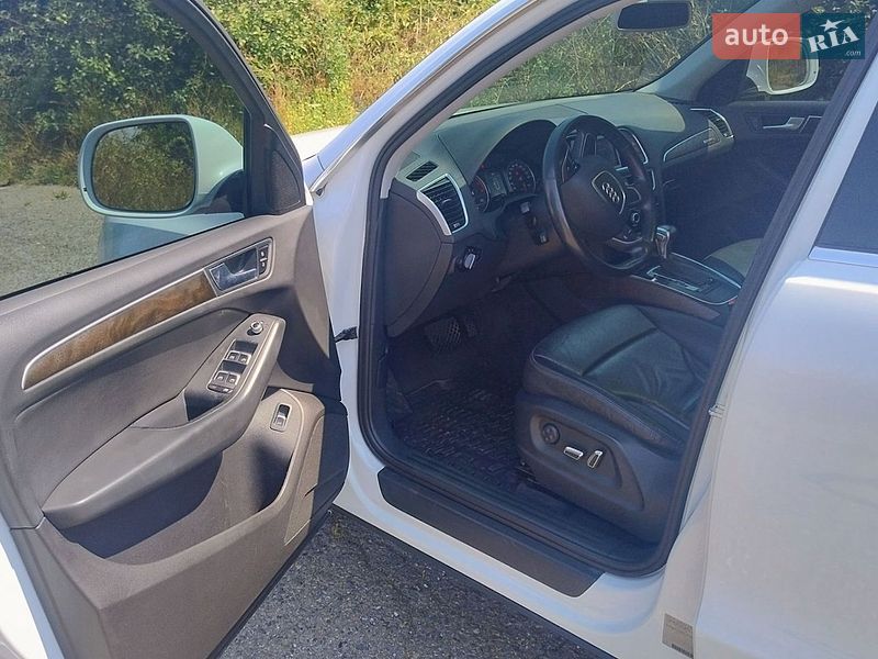 Внедорожник / Кроссовер Audi Q5 2015 в Черноморске