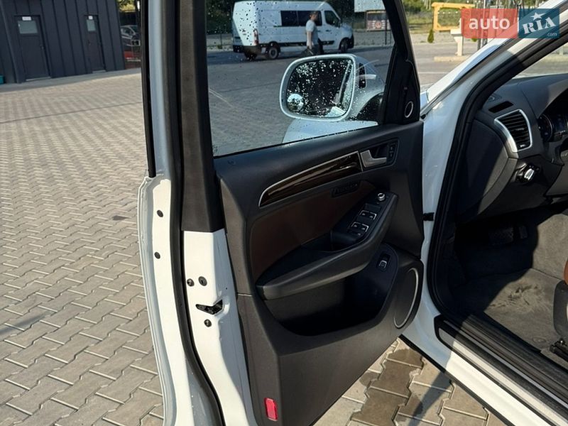 Внедорожник / Кроссовер Audi Q5 2014 в Виноградове