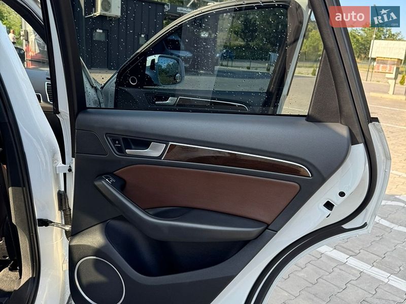 Внедорожник / Кроссовер Audi Q5 2014 в Виноградове