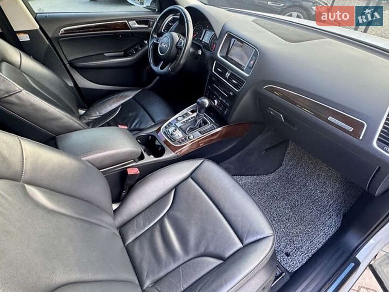 Внедорожник / Кроссовер Audi Q5 2015 в Одессе