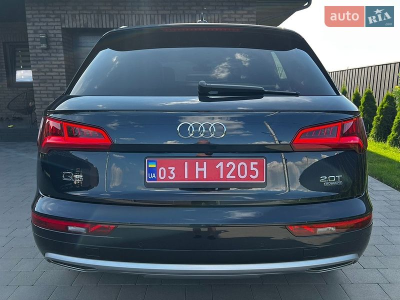 Внедорожник / Кроссовер Audi Q5 2018 в Луцке