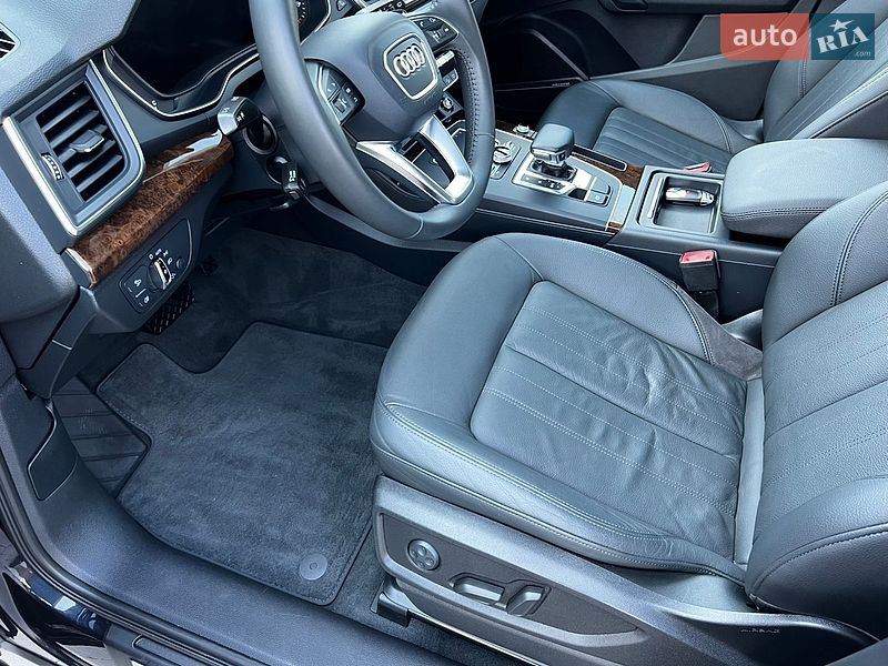 Внедорожник / Кроссовер Audi Q5 2018 в Луцке
