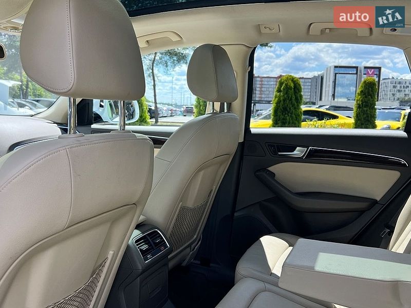 Внедорожник / Кроссовер Audi Q5 2015 в Львове