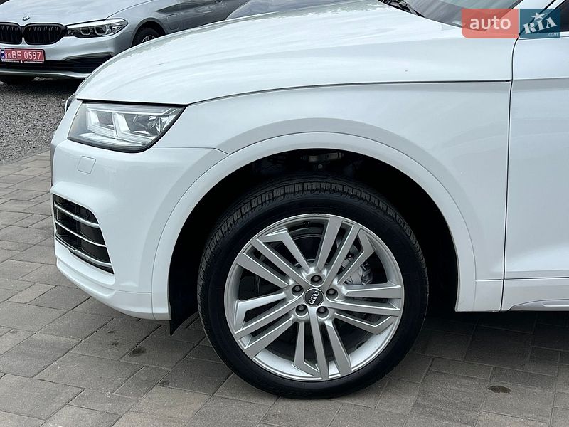 Внедорожник / Кроссовер Audi Q5 2018 в Ровно