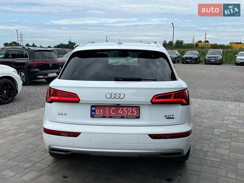 Внедорожник / Кроссовер Audi Q5 2018 в Ровно