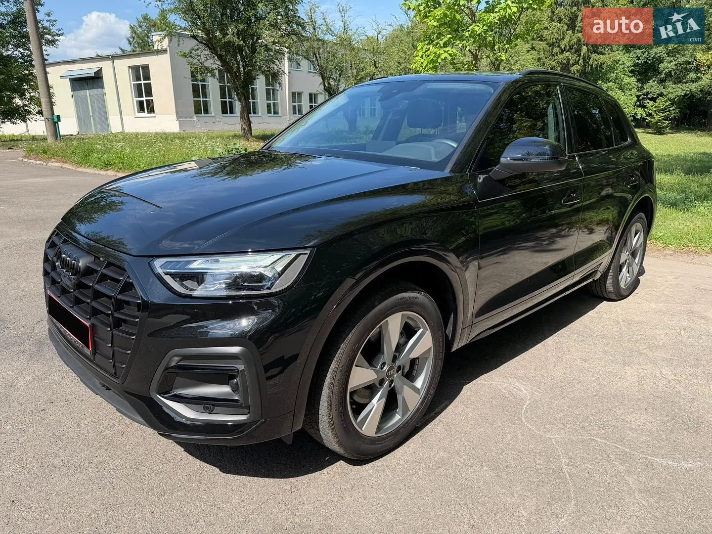Audi Q5 2019 VIN WA1E2AFY6L2052285 фото оголошення 4 з 20
