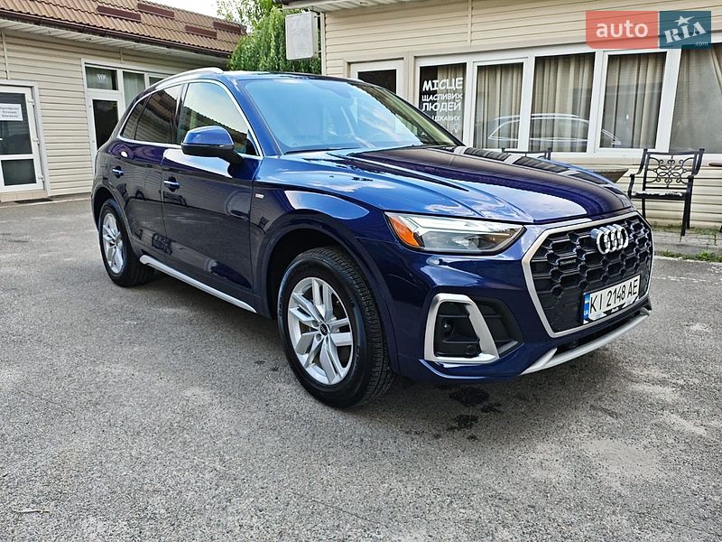 Внедорожник / Кроссовер Audi Q5 2021 в Киеве