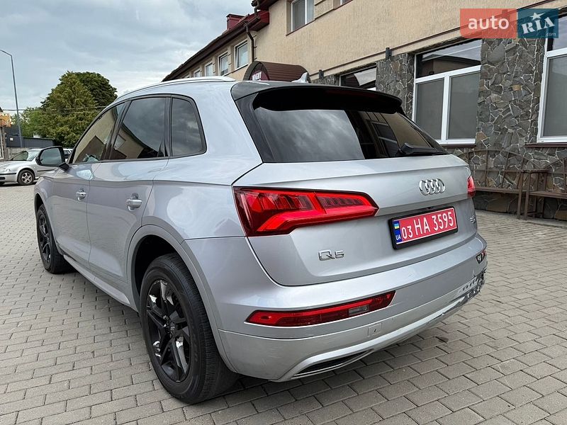 Позашляховик / Кросовер Audi Q5 2018 в Володимирі